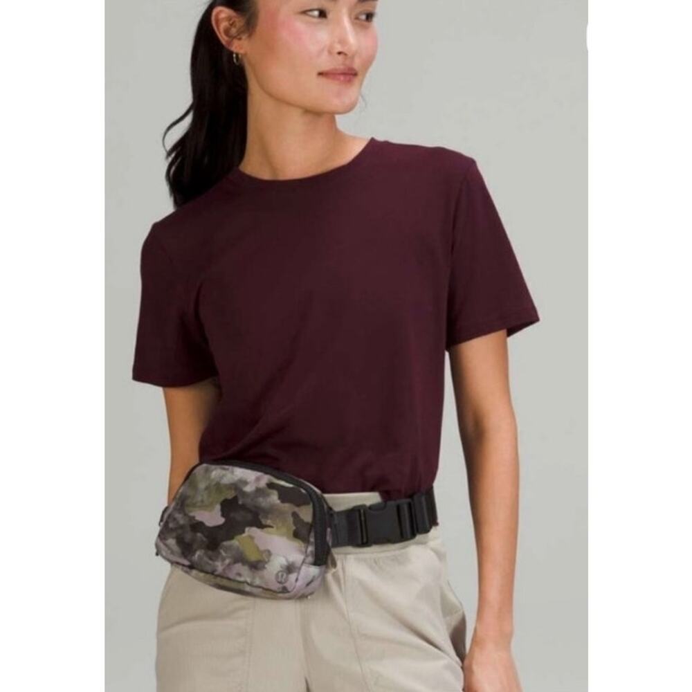 Lululemon Everywhere Crossbody Belt Bag,Heritage Camo Wash,Juniper Green& Blac